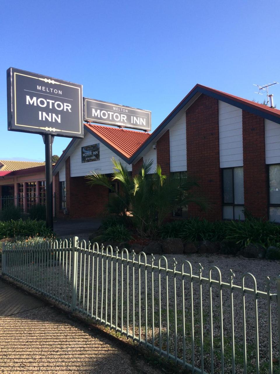 Melton Motor Inn And Apartments Eksteriør billede