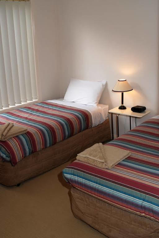 Melton Motor Inn And Apartments Eksteriør billede